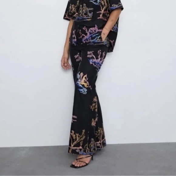ZARA‎ Oriental Embroidered 2 piece outfit pants + top - Picture 2 of 9